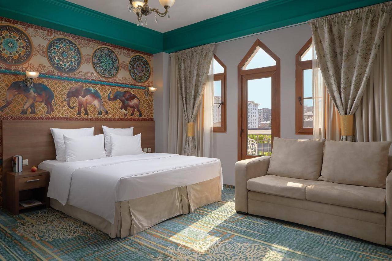 Garuda Boutique Hotel Sukhumi Luaran gambar