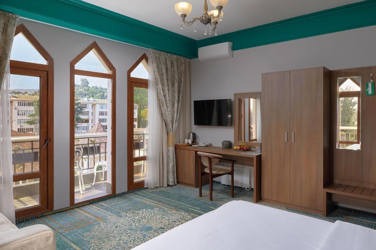 Garuda Boutique Hotel Sukhumi Luaran gambar