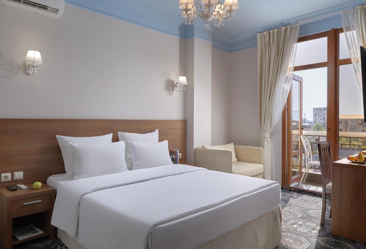 Garuda Boutique Hotel Sukhumi Luaran gambar